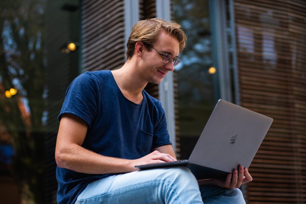College Financial Aid: Scholarships, Grants, and Loans Explained